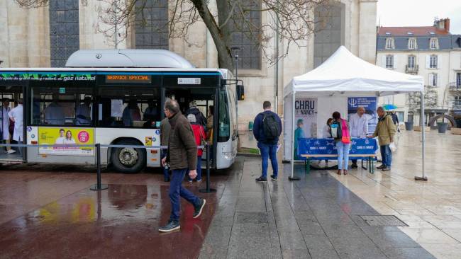 Dépister des cancers ORL à bord d'un bus du réseau Stan - Saint Sébastien à Nancy