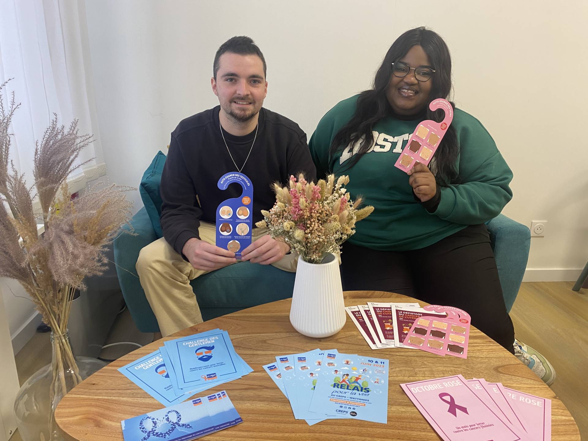 Georgia et Sébastien avec accroches portes