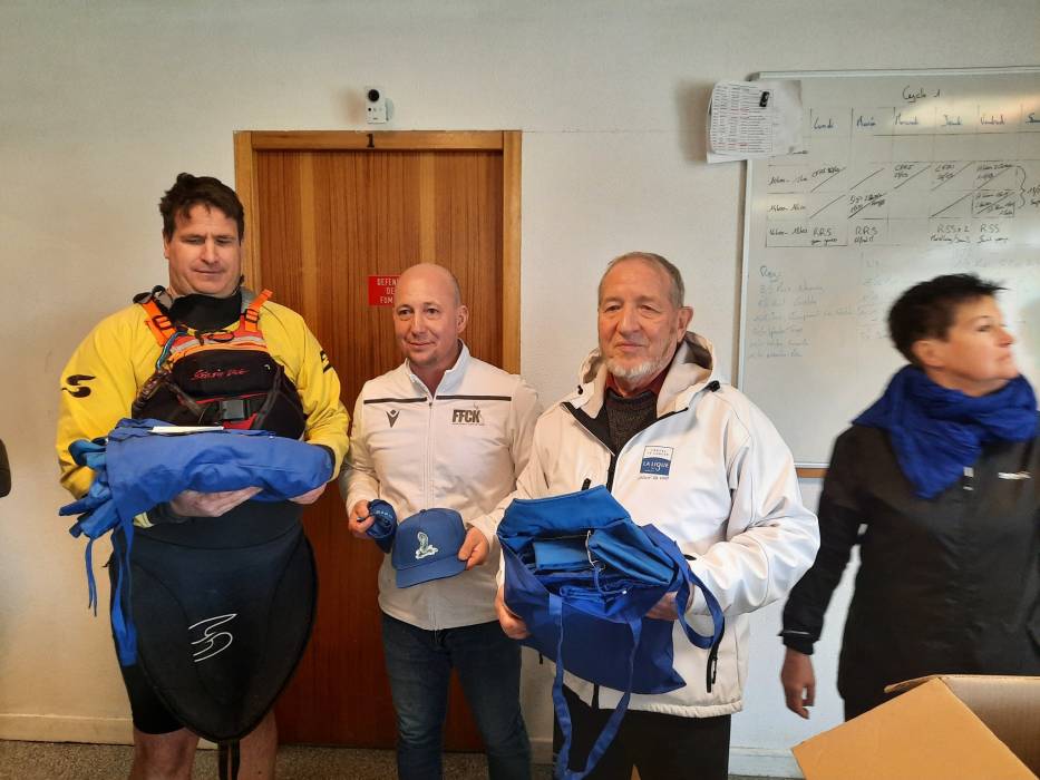 Canoe Kayak Club Nancy Tomblaine - Ramer contre le cancer