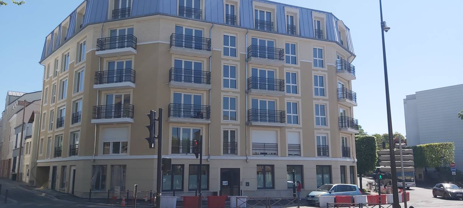 Nos locaux flambants neufs ! Façade du Comité