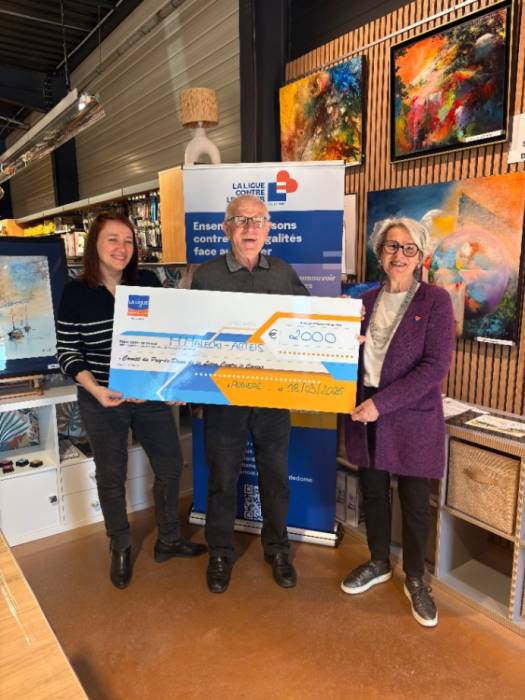 Remise de chèque M.Malecki - Arteis