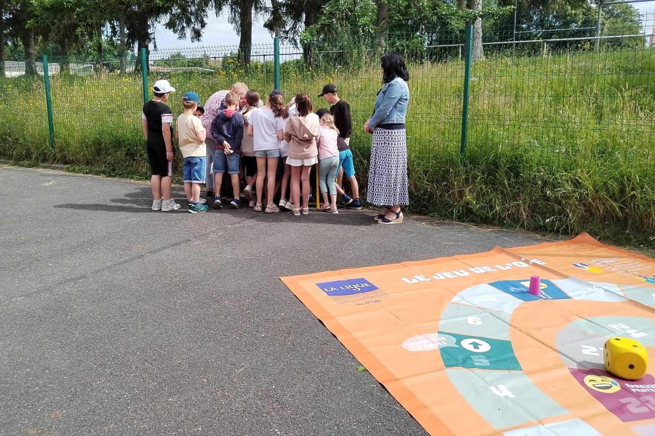 Jeux de l'oie à l'école les Sablons d'Aincourt