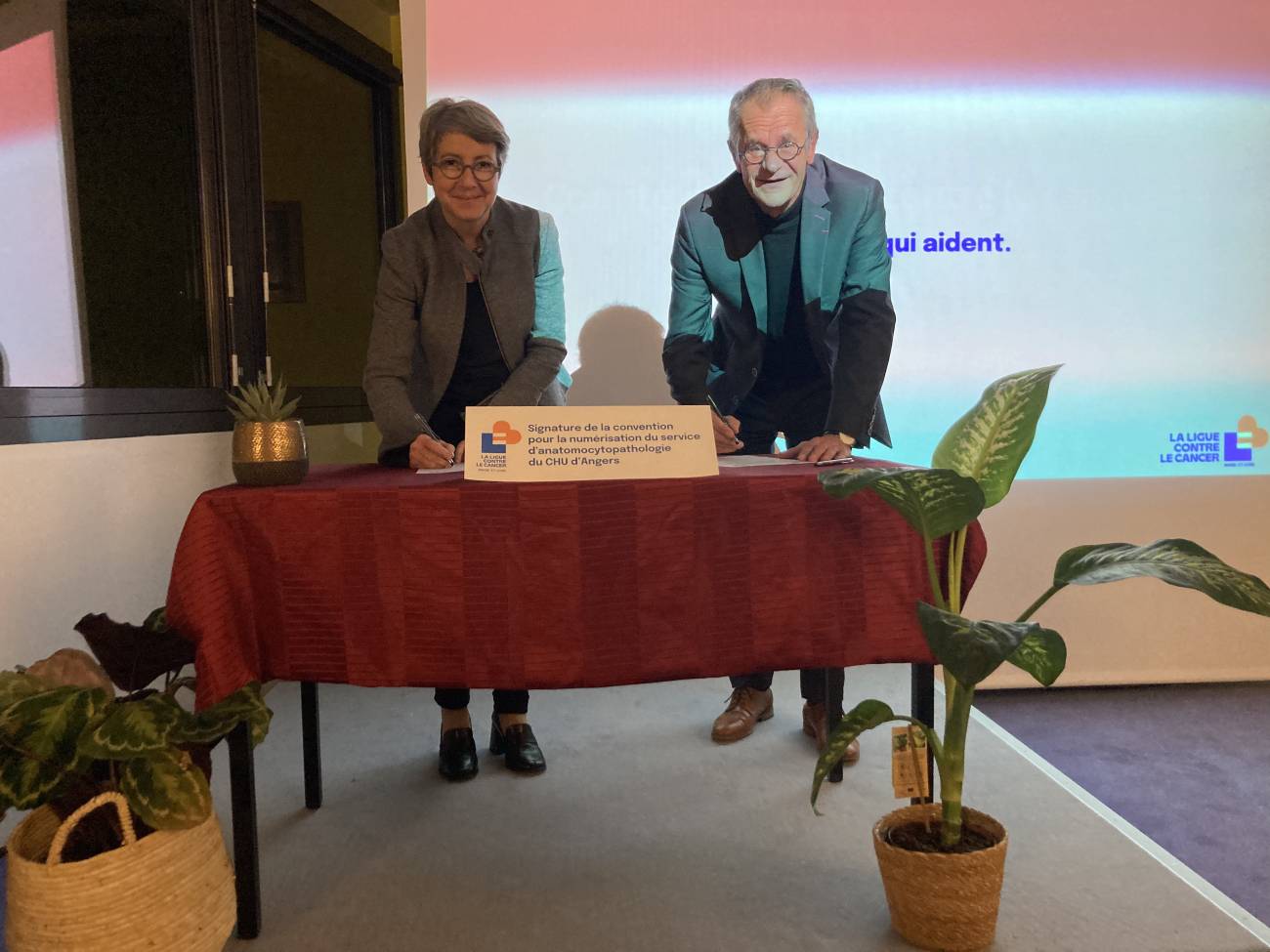 signature de la convention Chu Angers