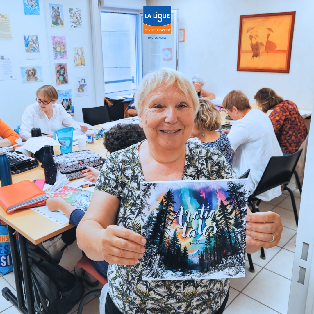 Marie Jo et son livre de coloriage