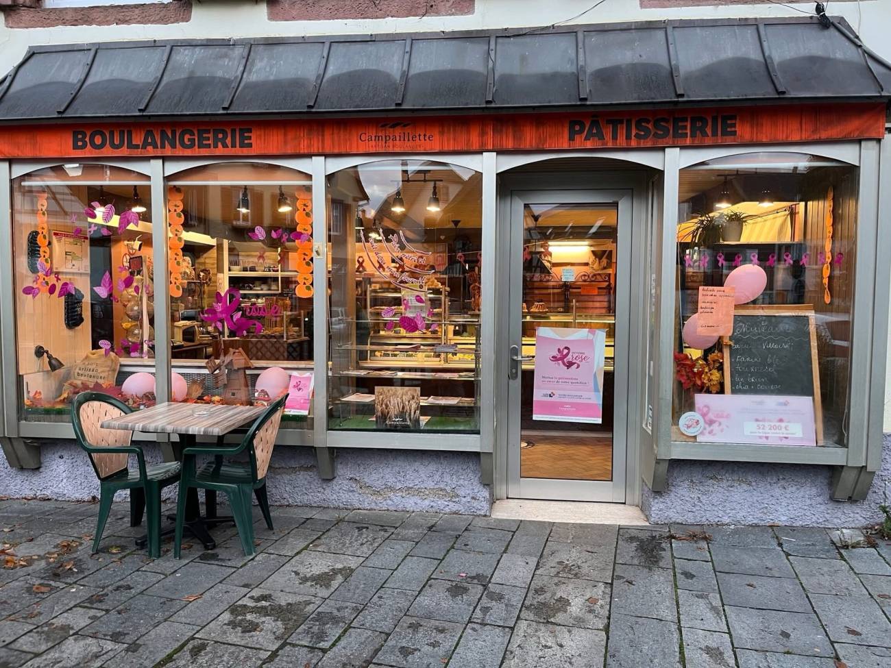 Octobre Rose Grands Moulin de Paris
